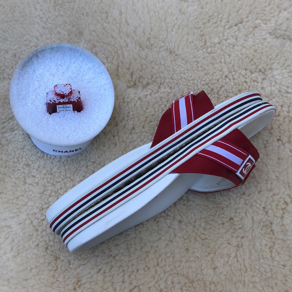 Chanel vintage red & white slide sandals - Picture 3 of 6
